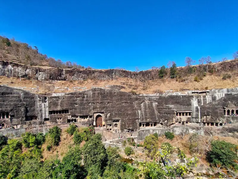 Navi Mumbai to Ajanta Caves Cab